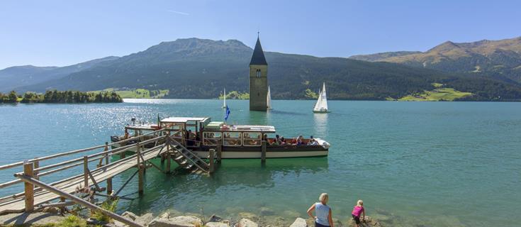 Boat trip on lake Resia