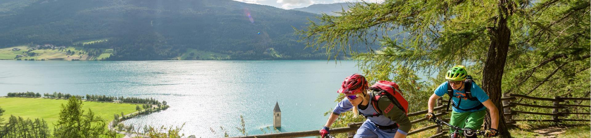 Mountainbiken am Reschensee